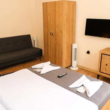 Aparthotel Taksim Nikea 80 *