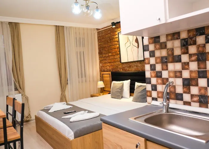 아파트호텔 Taksim Nikea 80 3*