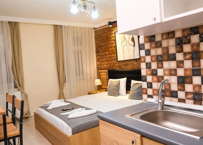 Taksim Nikea 80 아파트호텔 3*